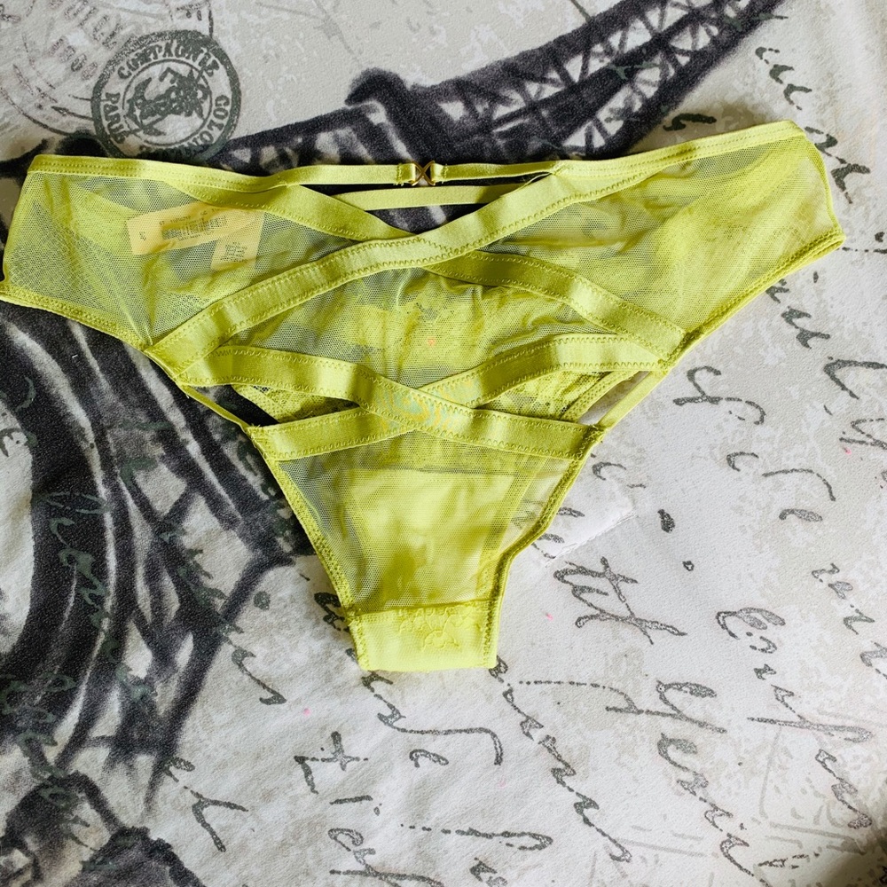 Victoria secret - Picture 3 of 3